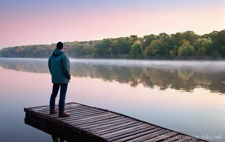 모호크 강 실종 사건 - **Prompt 1: The Mohawk River's Silent Witness**
"A wide, ancient-looking Mohawk River at dawn, s...